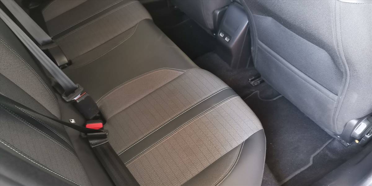 PEUGEOT 2008 BLUE HDI 130 EAT8 1.5 AUT - Imagen 43