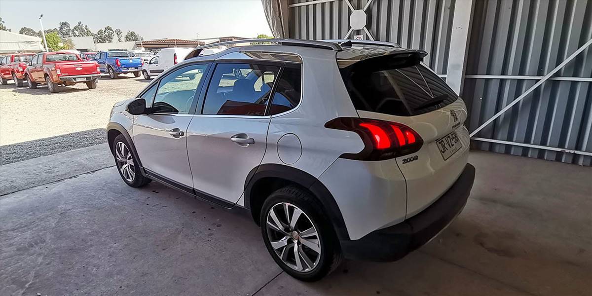 PEUGEOT 2008 ALLURE 1.2 AUT - Imagen 10