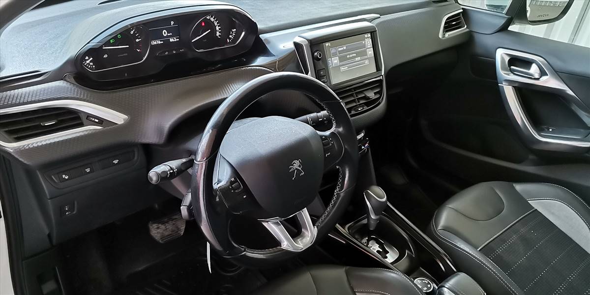 PEUGEOT 2008 ALLURE 1.2 AUT - Imagen 21