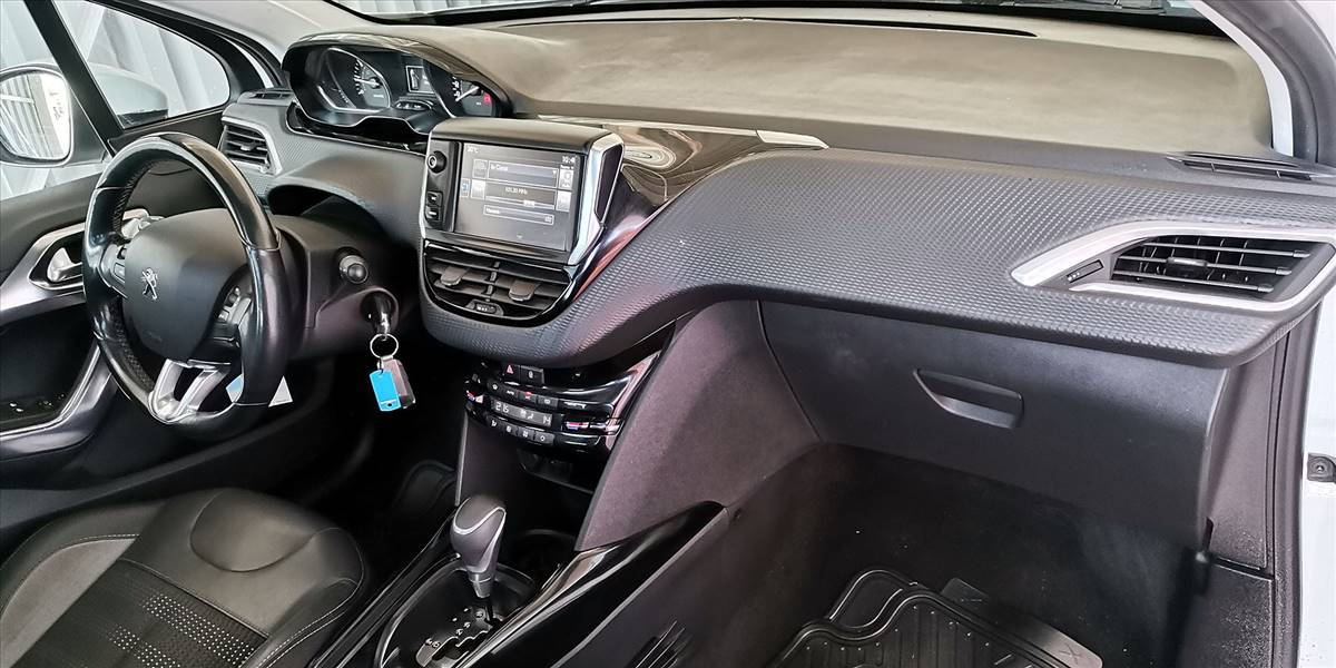 PEUGEOT 2008 ALLURE 1.2 AUT - Imagen 22