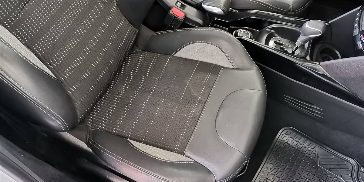 PEUGEOT 2008 ALLURE 1.2 AUT - Imagen 36