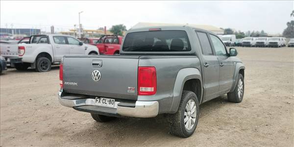 VOLKSWAGEN AMAROK HIGHLINE TDI 4X4 2.0 AUT - Imagen 4