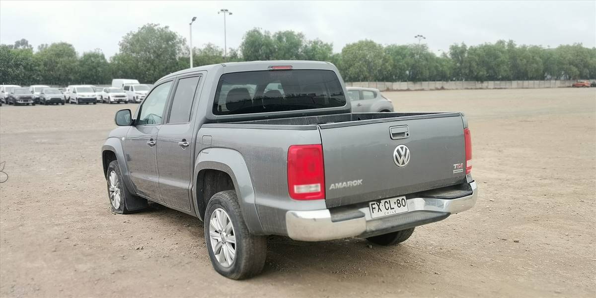 VOLKSWAGEN AMAROK HIGHLINE TDI 4X4 2.0 AUT - Imagen 5