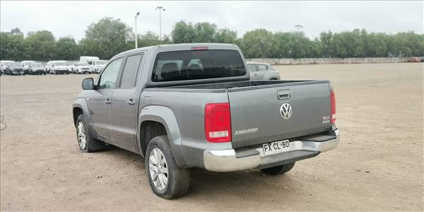 VOLKSWAGEN AMAROK HIGHLINE TDI 4X4 2.0 AUT - Imagen 6