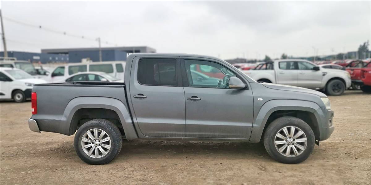 VOLKSWAGEN AMAROK HIGHLINE TDI 4X4 2.0 AUT - Imagen 11