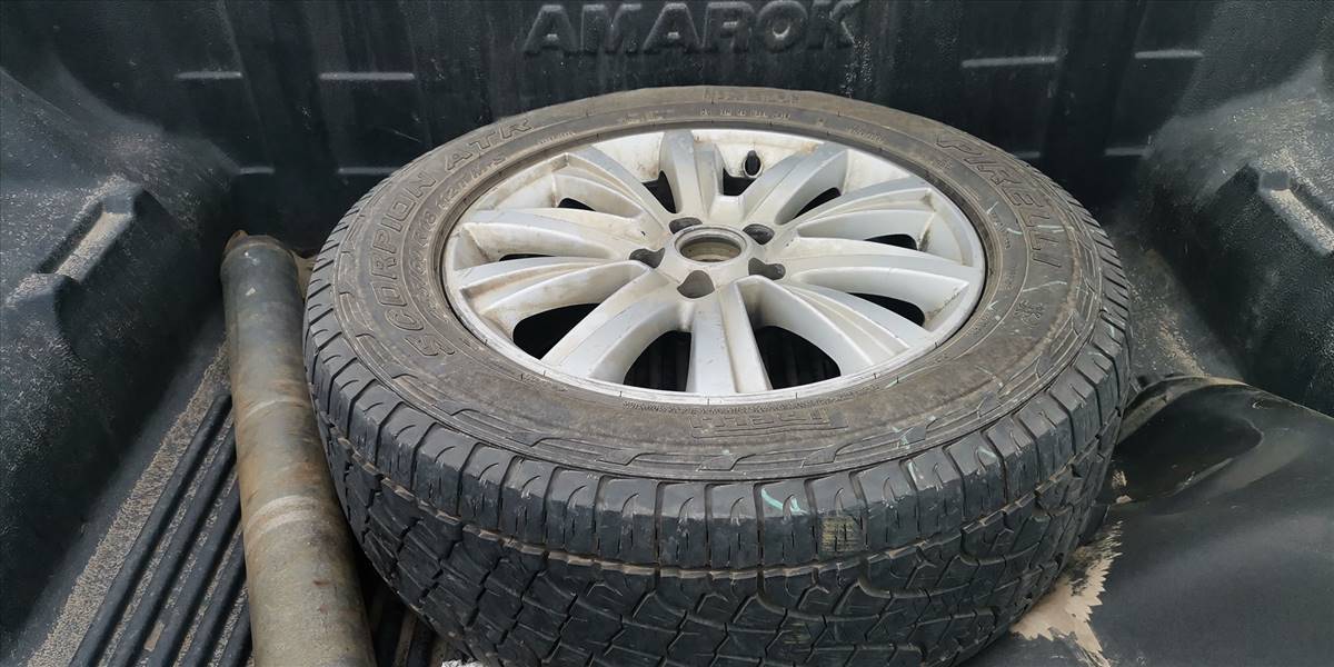VOLKSWAGEN AMAROK HIGHLINE TDI 4X4 2.0 AUT - Imagen 18