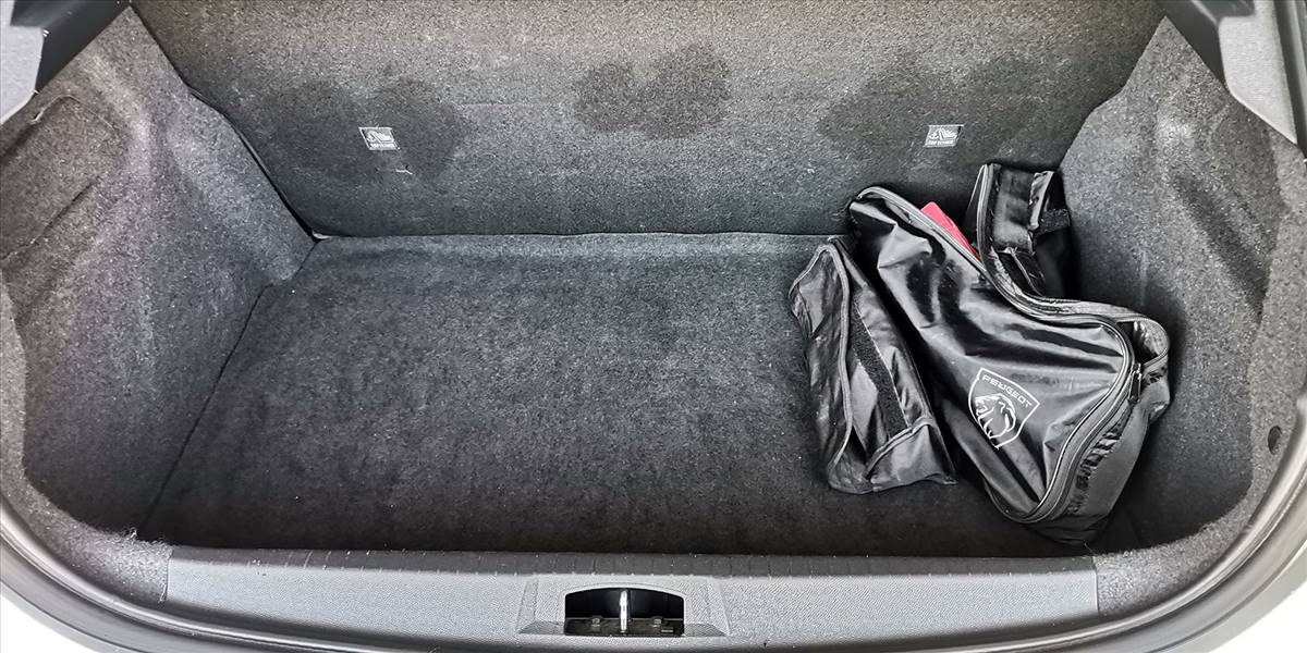 PEUGEOT 208 STYLE PURETECH 75 1.2 - Imagen 17