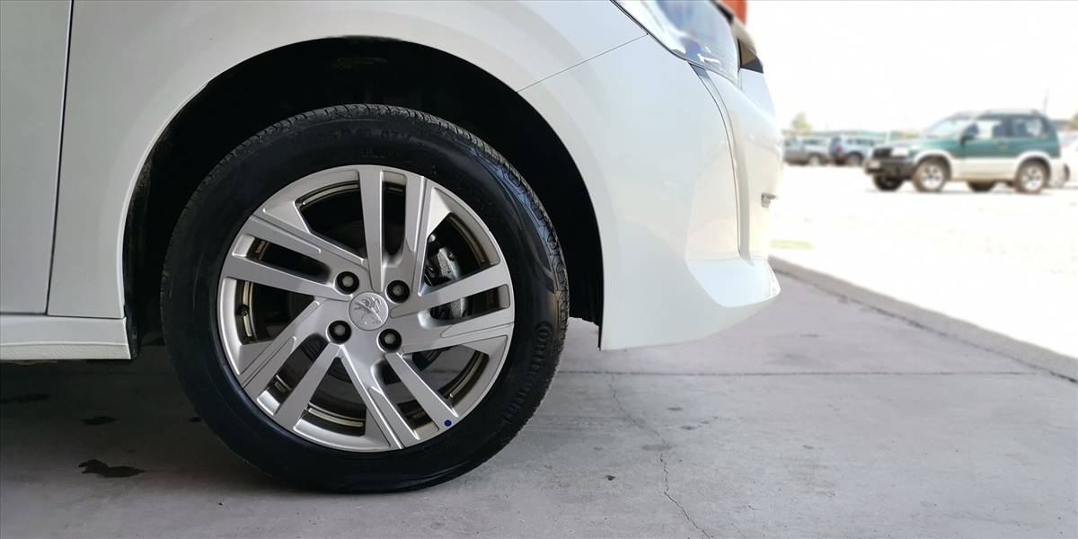 PEUGEOT 208 STYLE PURETECH 75 1.2 - Imagen 20