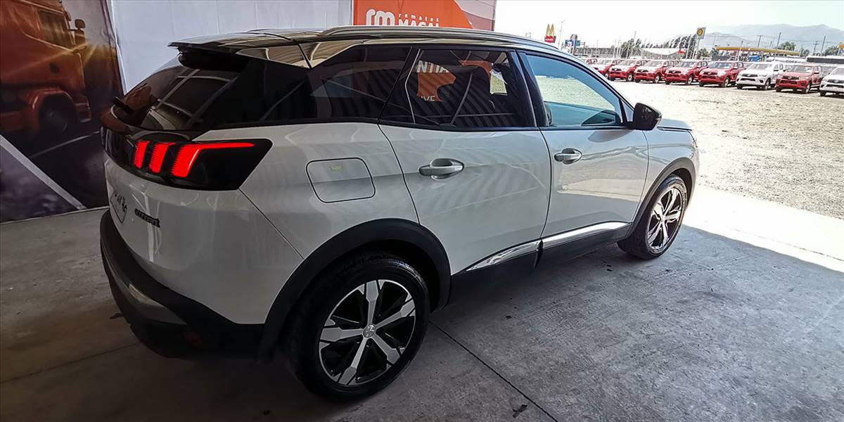 PEUGEOT 3008 BLUE HDI 130 EAT8 1.5 AUT - Imagen 11