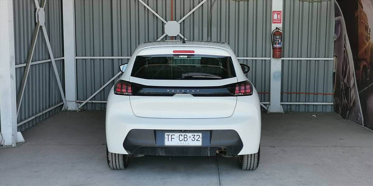 PEUGEOT 208 STYLE PURETECH 75 1.2 - Imagen 15