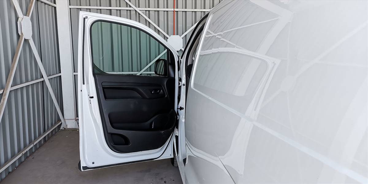 PEUGEOT EXPERT BLUE HDI 145 2.0 - Imagen 25