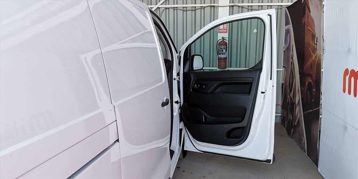 PEUGEOT EXPERT BLUE HDI 145 2.0 - Imagen 26