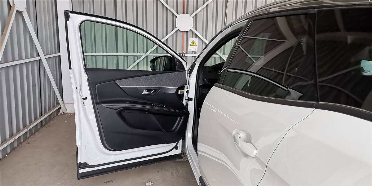 PEUGEOT 3008 BLUE HDI 130 EAT8 1.5 AUT - Imagen 27