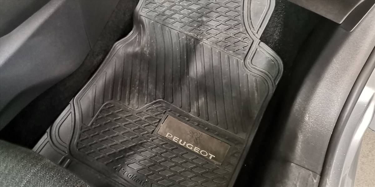 PEUGEOT 208 STYLE PURETECH 75 1.2 - Imagen 77