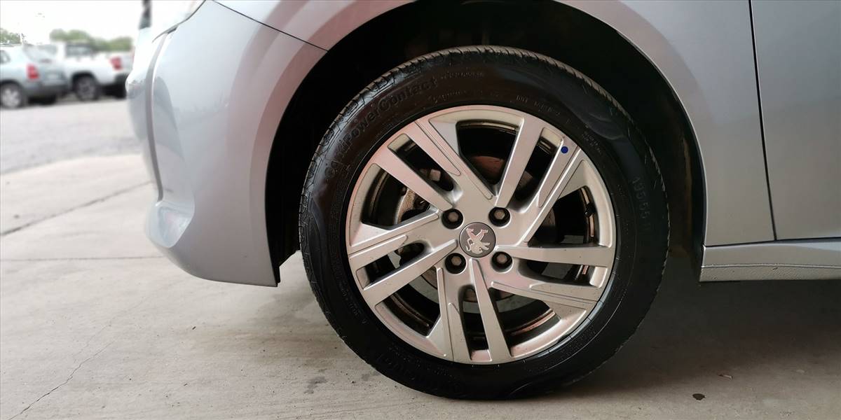 PEUGEOT 208 PURETECH 75 MT 1.2 - Imagen 18