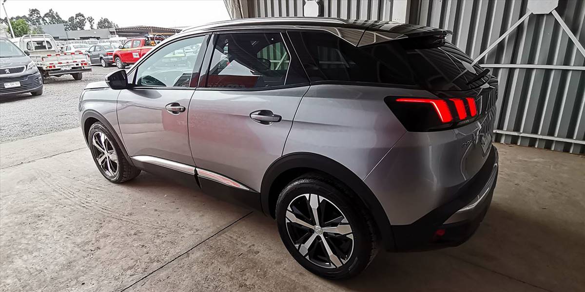 PEUGEOT 3008 BLUE HDI 130 EAT8 1.5 AUT - Imagen 10
