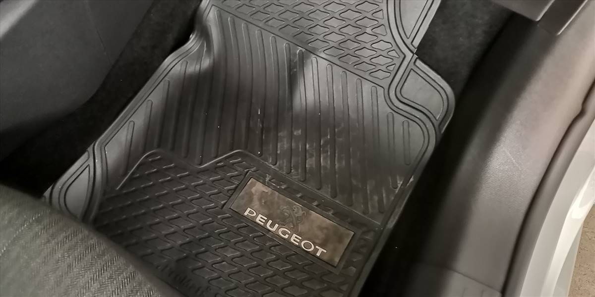 PEUGEOT 208 STYLE PURETECH 75 1.2 - Imagen 32