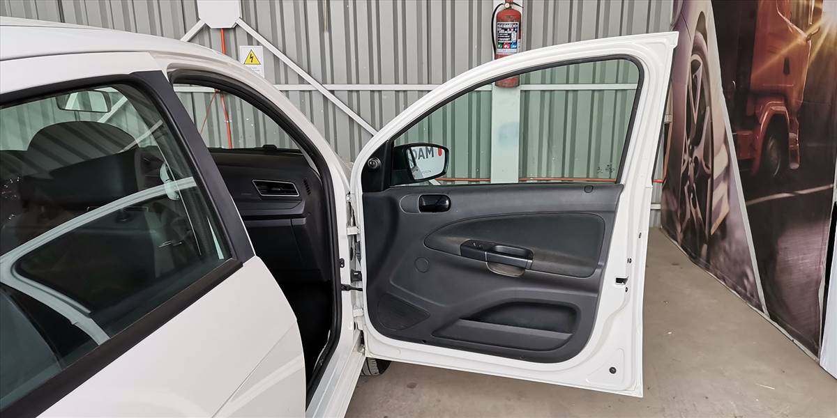 VOLKSWAGEN VOYAGE TRENDLINE 1.6 - Imagen 28