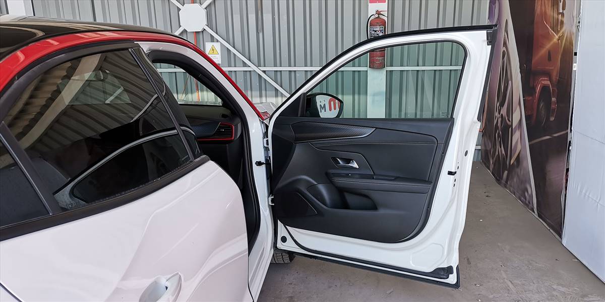 OPEL MOKKA 1.2T AUT - Imagen 28
