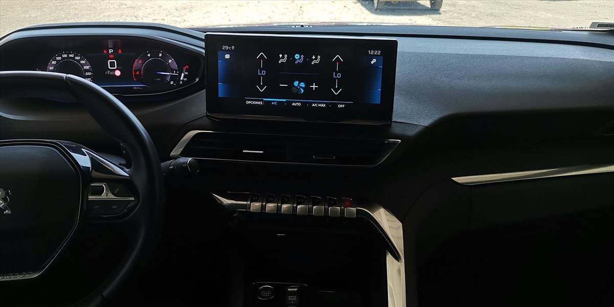 PEUGEOT 3008 BLUE HDI 130 EAT8 1.5 AUT - Imagen 23