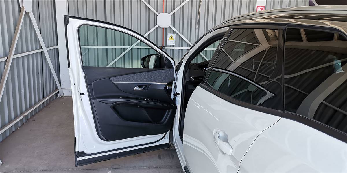 PEUGEOT 3008 BLUE HDI 130 EAT8 1.5 AUT - Imagen 27