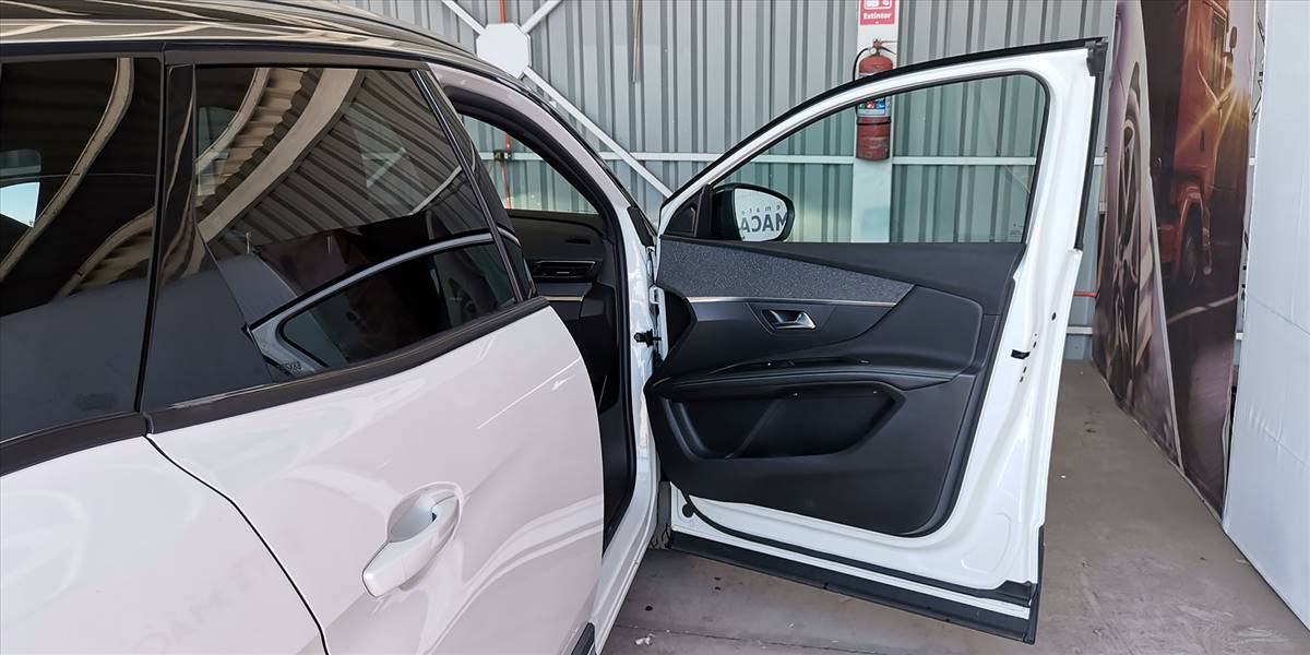 PEUGEOT 3008 BLUE HDI 130 EAT8 1.5 AUT - Imagen 28