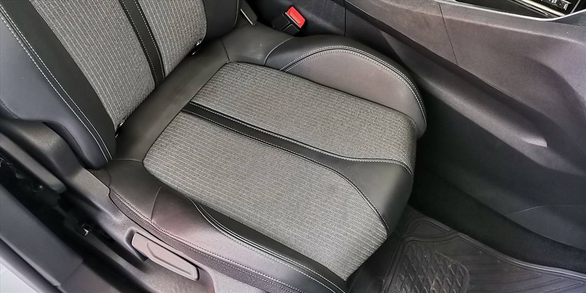PEUGEOT 3008 BLUE HDI 130 EAT8 1.5 AUT - Imagen 37