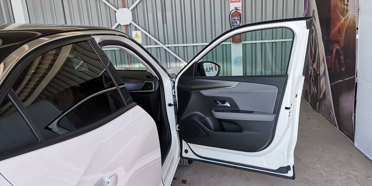 OPEL MOKKA 1.2T AUT8 - Imagen 28