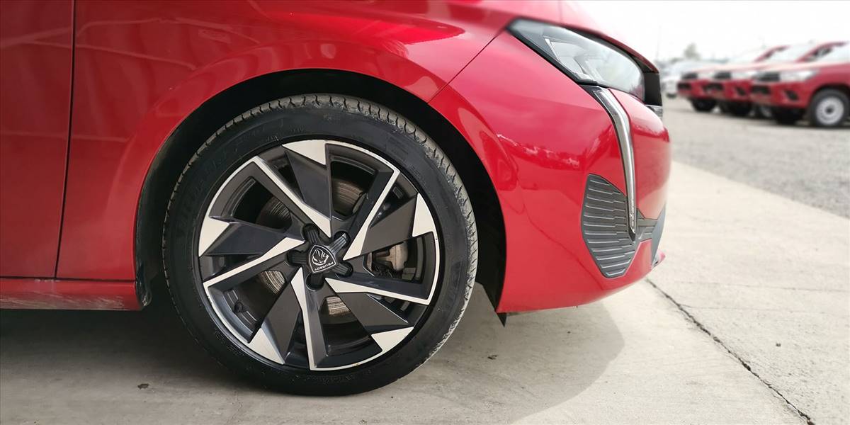 PEUGEOT 308 BLUEHDI 1.5 AUT - Imagen 17
