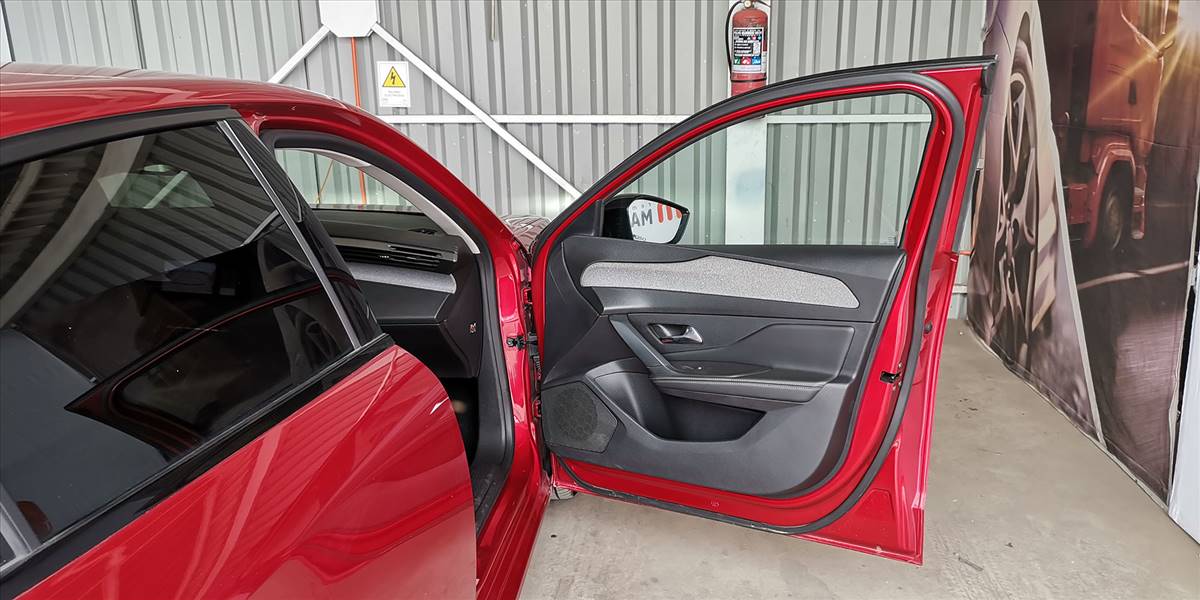 PEUGEOT 308 BLUEHDI 1.5 AUT - Imagen 28
