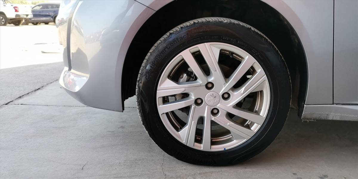 PEUGEOT 208 PURETECH 75 MT 1.2 - Imagen 18