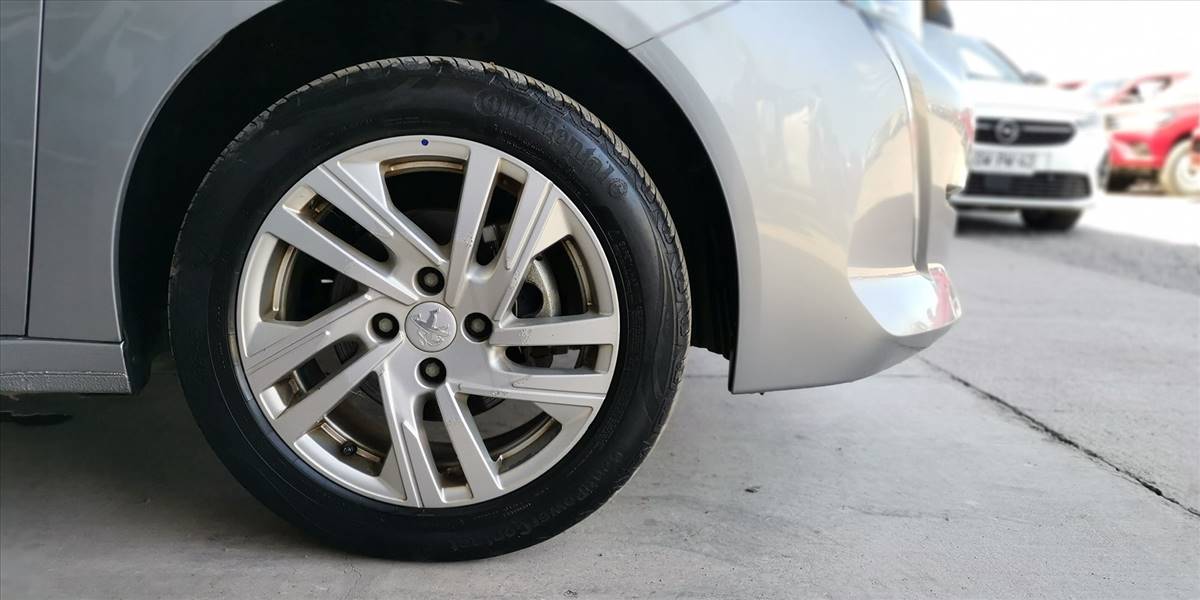PEUGEOT 208 PURETECH 75 MT 1.2 - Imagen 17