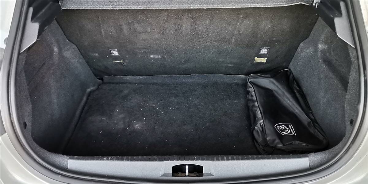 PEUGEOT 208 STYLE PURETECH 75 1.2 - Imagen 17
