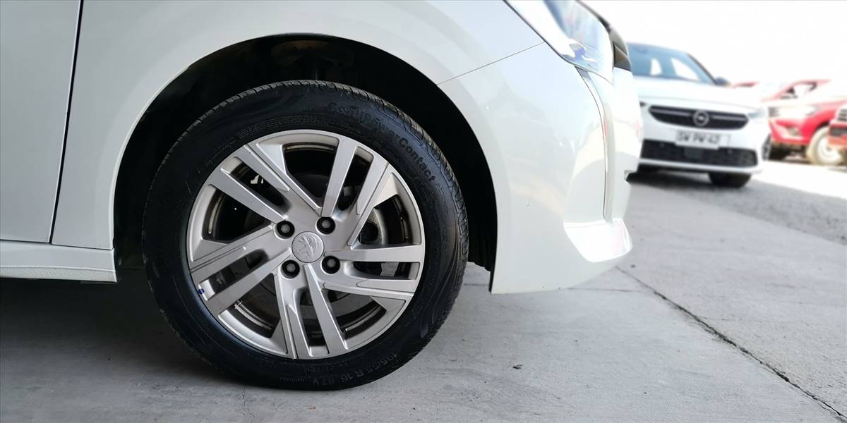PEUGEOT 208 STYLE PURETECH 75 1.2 - Imagen 20
