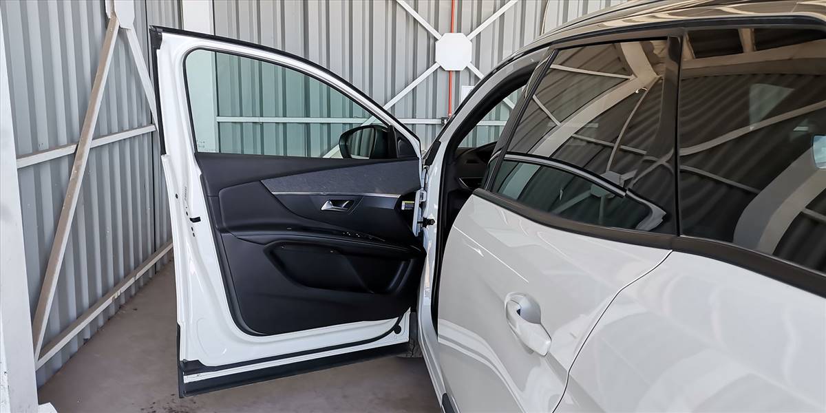 PEUGEOT 3008 BLUE HDI 130 EAT8 1.5 AUT - Imagen 27