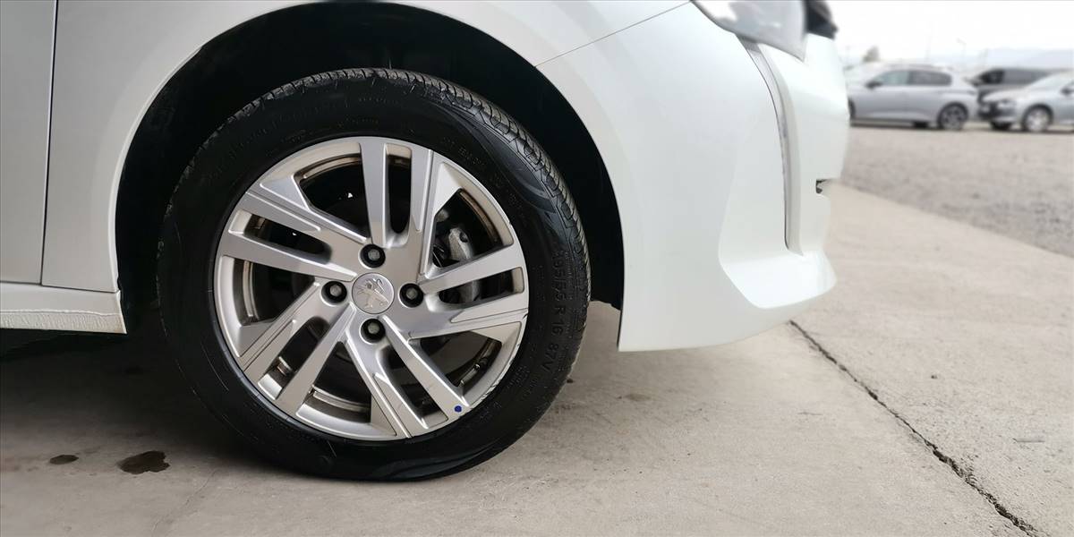 PEUGEOT 208 PURETECH 75 MT 1.2 - Imagen 9