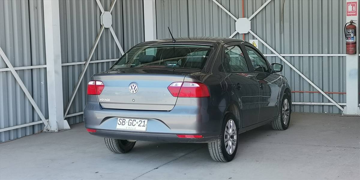 VOLKSWAGEN VOYAGE 1.6 - Imagen 6