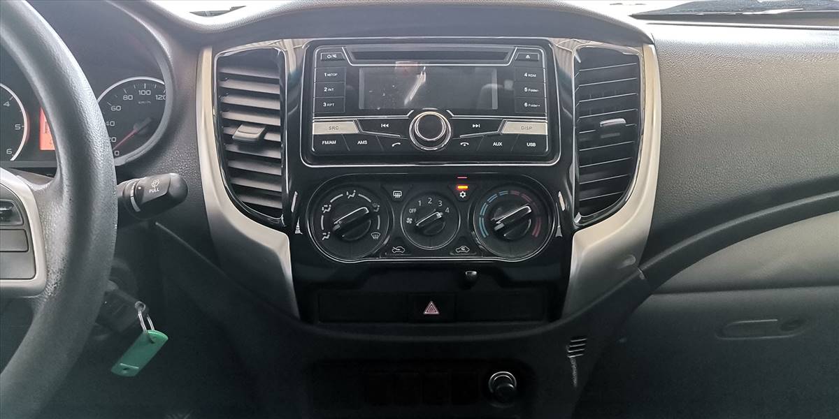 MITSUBISHI L200 KATANA 2.5 - Imagen 52