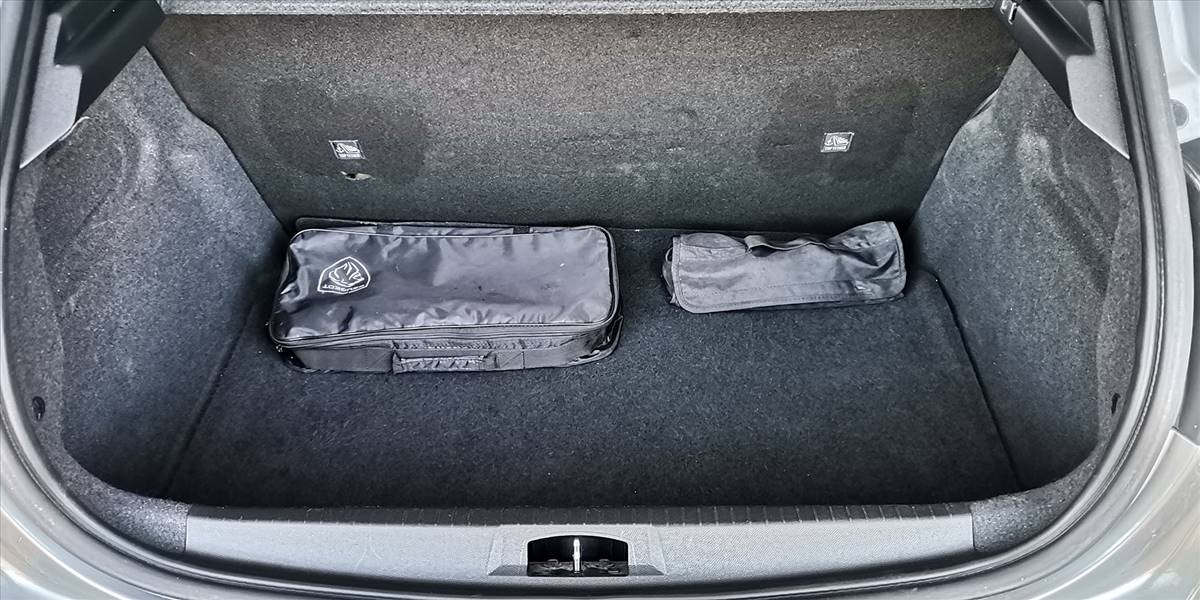 PEUGEOT 208 STYLE PURETECH 75 1.2 - Imagen 17
