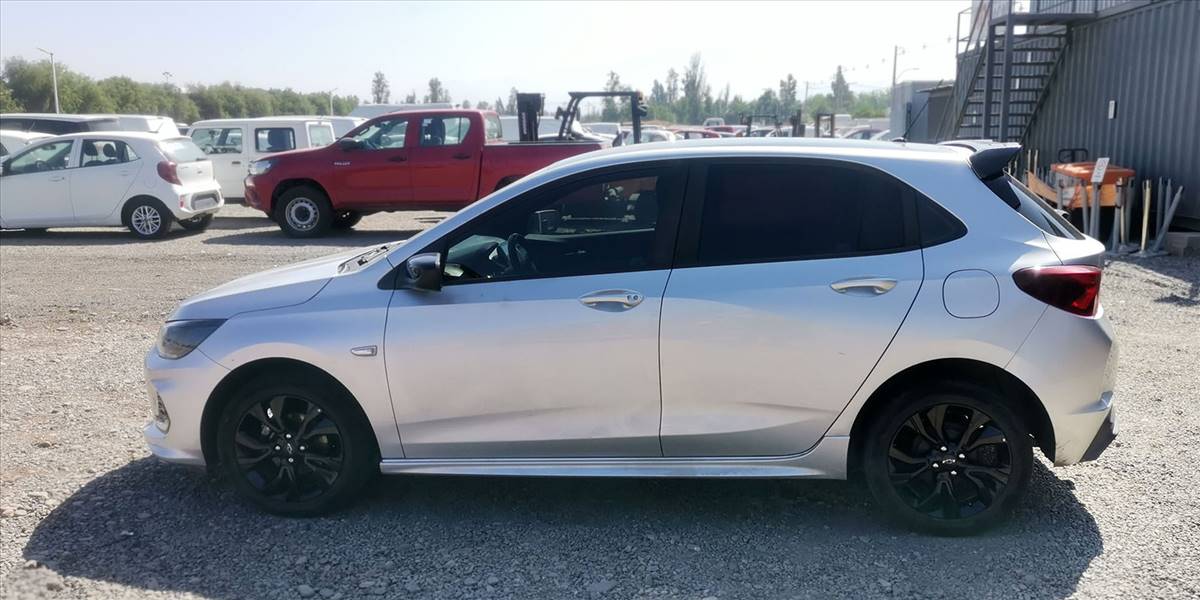 CHEVROLET ONIX HB RS 1.0T - Imagen 25