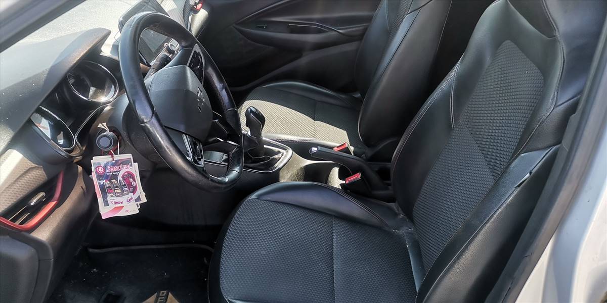 CHEVROLET ONIX HB RS 1.0T - Imagen 49