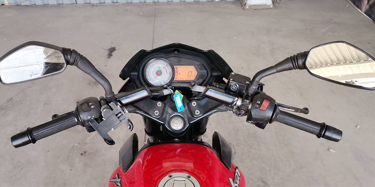 BAJAJ PULSAR NS 125 - Imagen 10