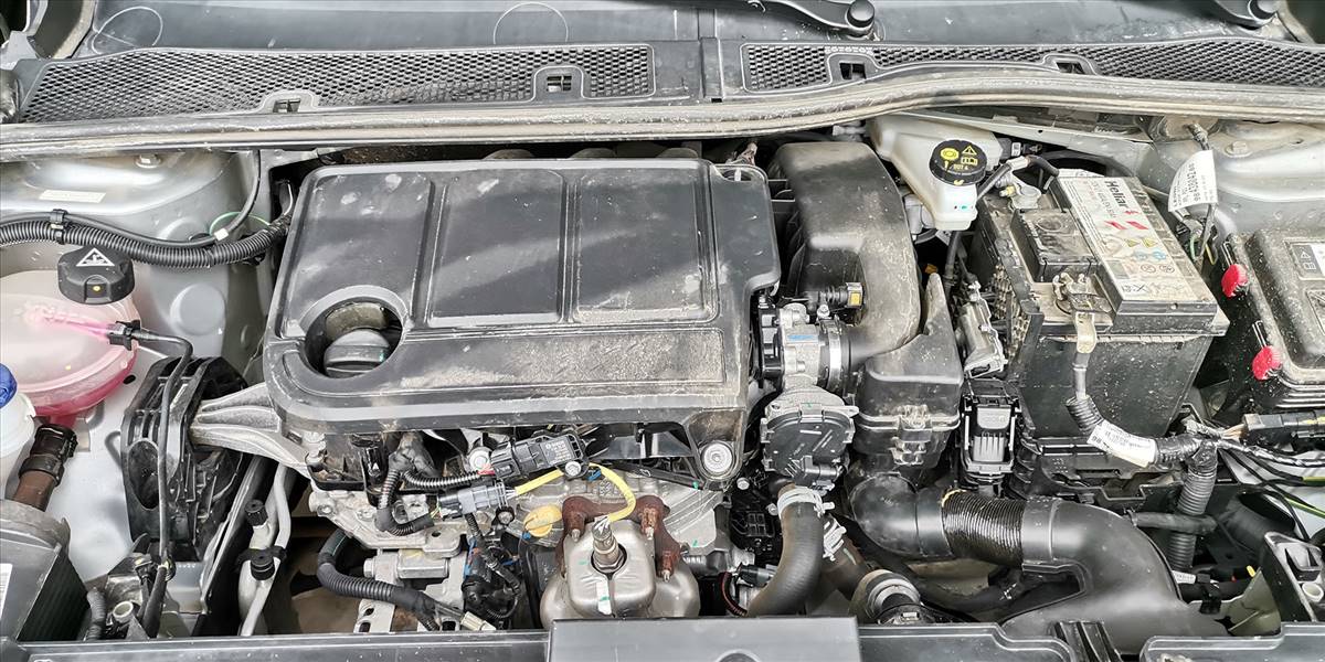 PEUGEOT 208 STYLE PURETECH 75 1.2 - Imagen 31
