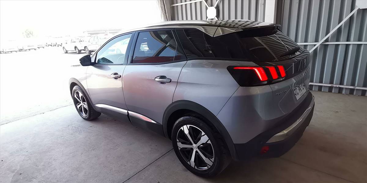 PEUGEOT 3008 BLUE HDI 130 EAT8 1.5 AUT - Imagen 10