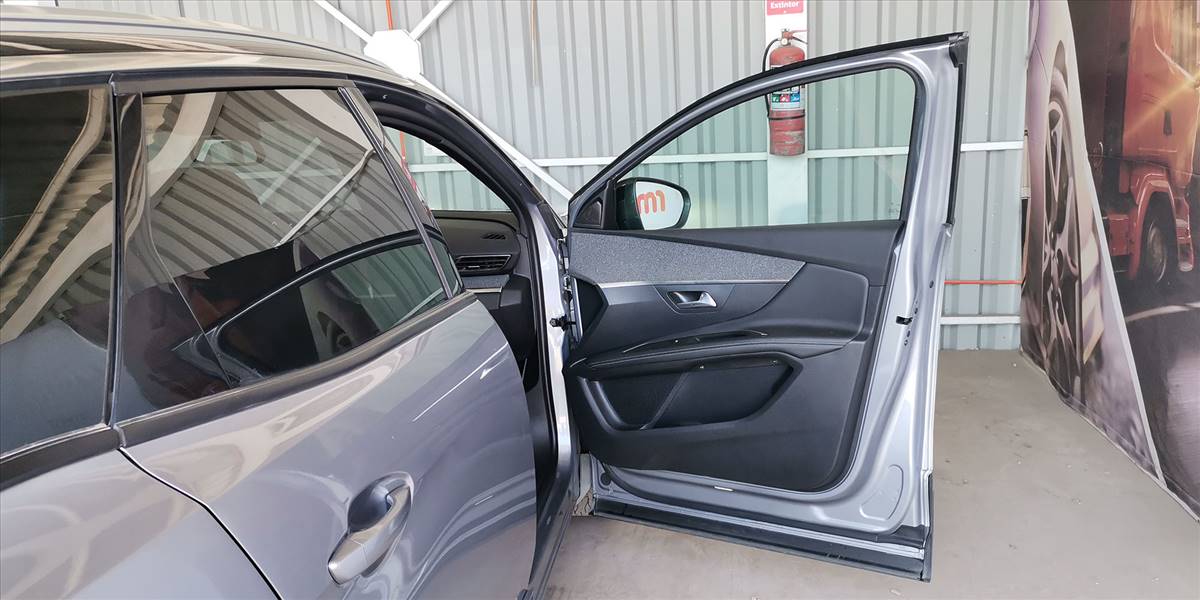PEUGEOT 3008 BLUE HDI 130 EAT8 1.5 AUT - Imagen 31