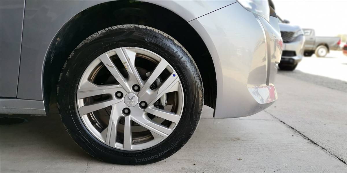 PEUGEOT 208 PURETECH 75 MT 1.2 - Imagen 39