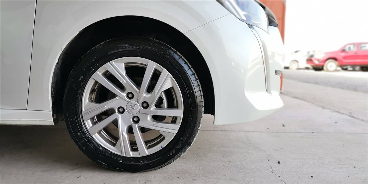 PEUGEOT 208 STYLE PURETECH 75 1.2 - Imagen 17