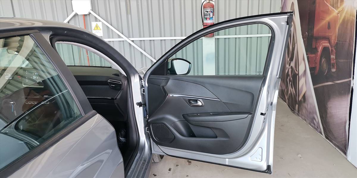 PEUGEOT 208 PURETECH 75 MT 1.2 - Imagen 29