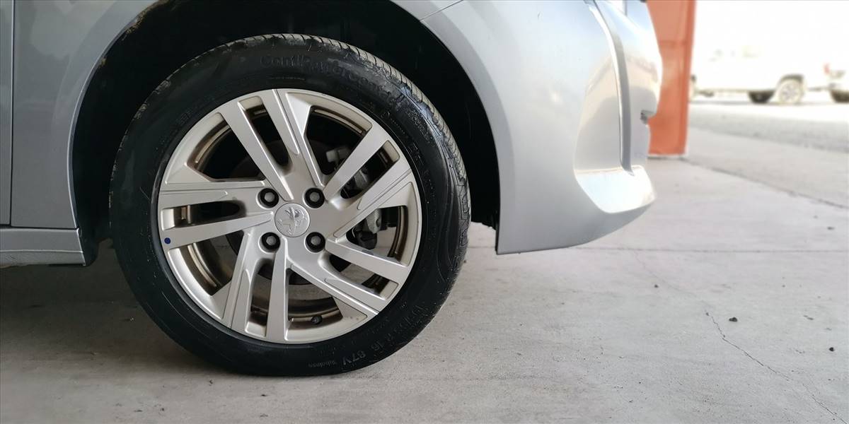 PEUGEOT 208 PURETECH 75 MT 1.2 - Imagen 17