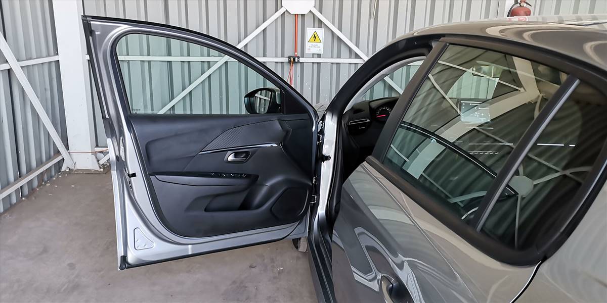 PEUGEOT 208 PURETECH 75 MT 1.2 - Imagen 28